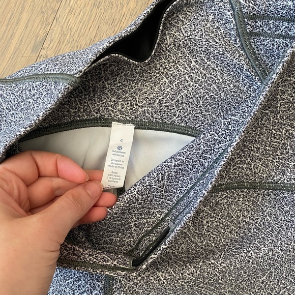 Lululemon train times 7/8 pant 4 white black - Picture 9 of 10